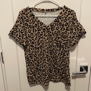 Leopard print pocket tee, Medium.